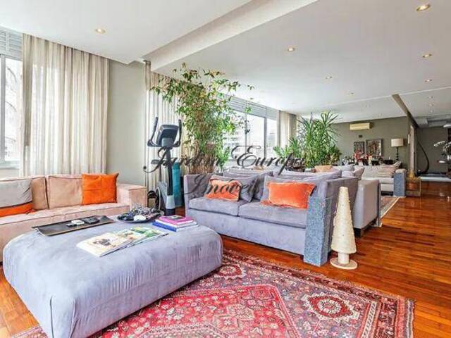 #942 - Apartamento para Venda em São Paulo - SP