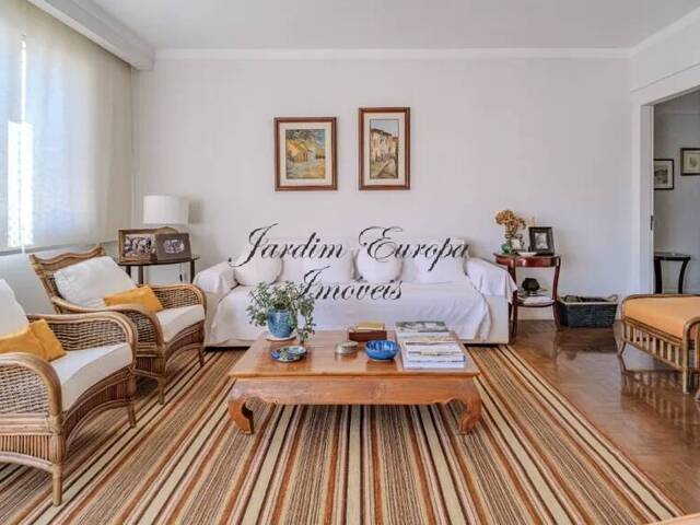 Venda em Jardim Europa - São Paulo