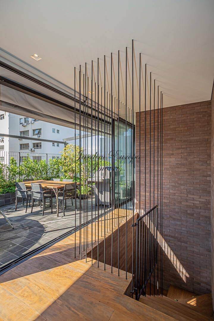 Cobertura à venda e aluguel com 3 quartos, 420m² - Foto 17
