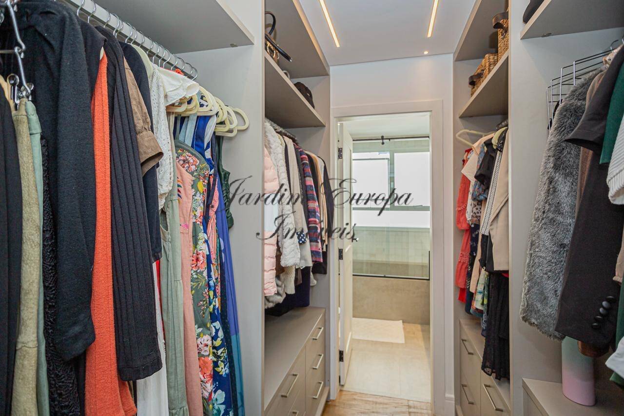 Cobertura à venda e aluguel com 3 quartos, 420m² - Foto 27