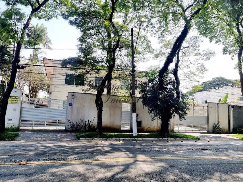 Casa à venda com 1 quarto, 391m² - Foto 4