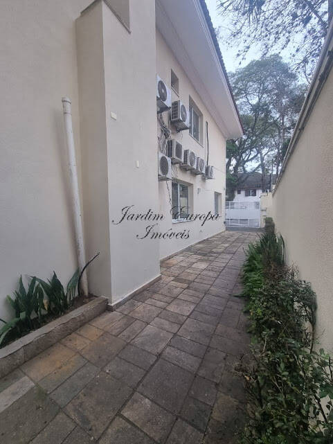 Casa à venda com 1 quarto, 391m² - Foto 8