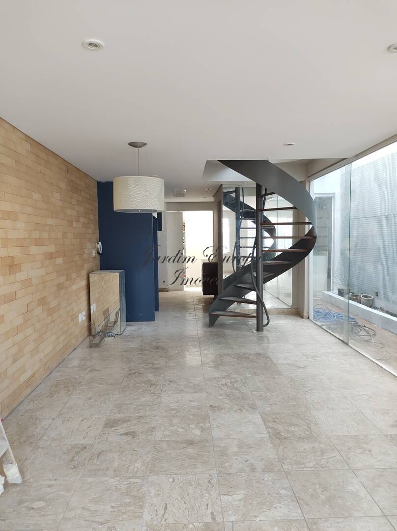 Sobrado à venda e aluguel com 2 quartos, 250m² - Foto 7