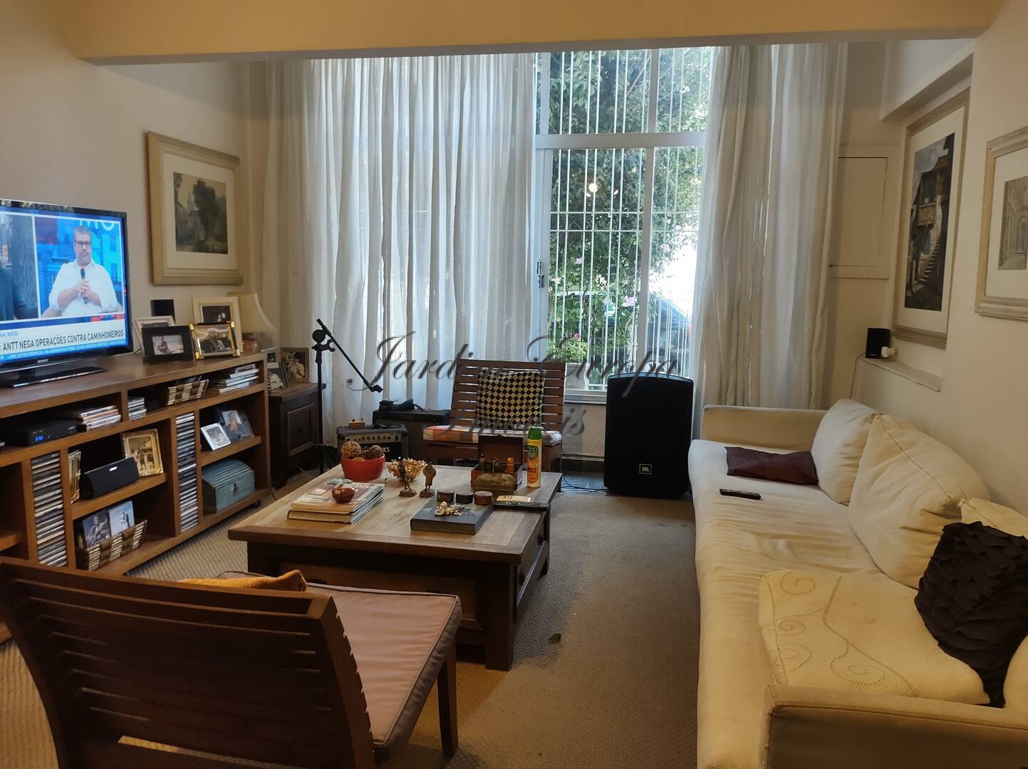 Casa para alugar com 3 quartos, 143m² - Foto 1