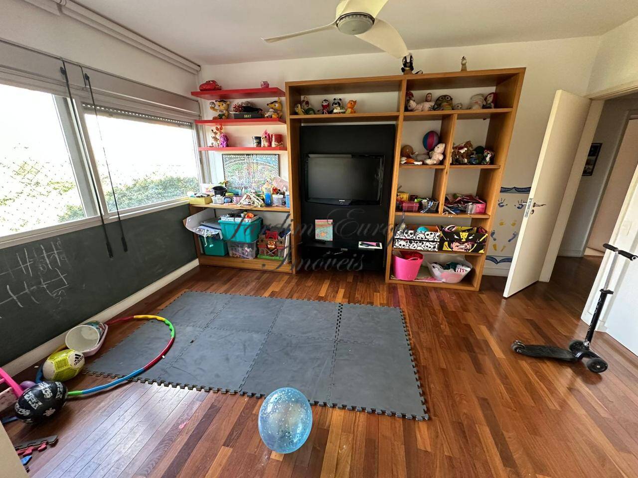 Apartamento para alugar com 3 quartos, 260m² - Foto 10