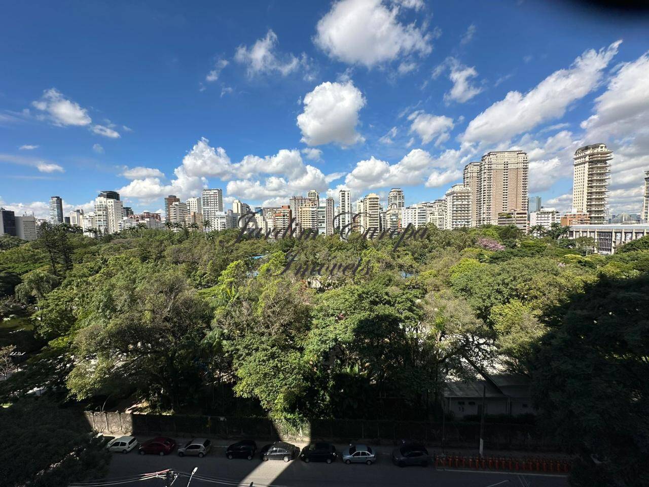 Apartamento para alugar com 3 quartos, 260m² - Foto 19