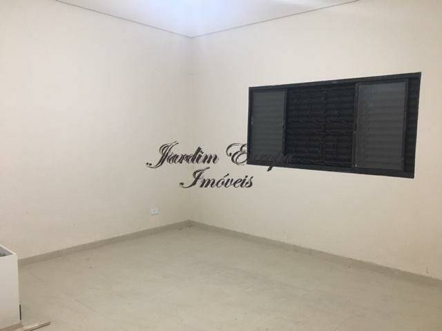 Casa à venda e aluguel com 3 quartos, 300m² - Foto 11