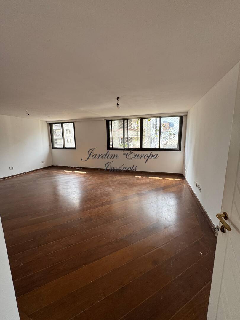 Apartamento para alugar com 3 quartos, 144m² - Foto 3