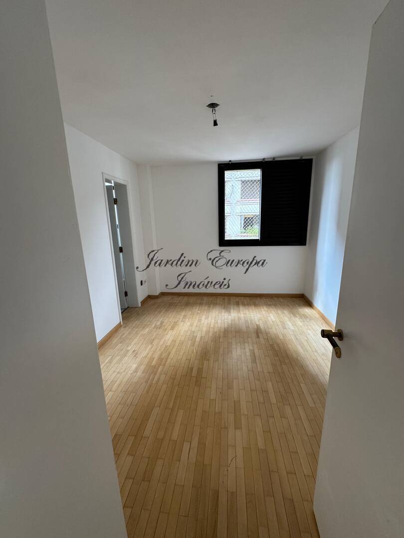 Apartamento para alugar com 3 quartos, 144m² - Foto 9
