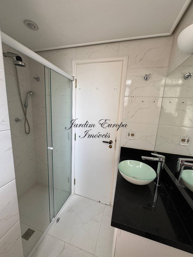 Apartamento para alugar com 3 quartos, 144m² - Foto 15