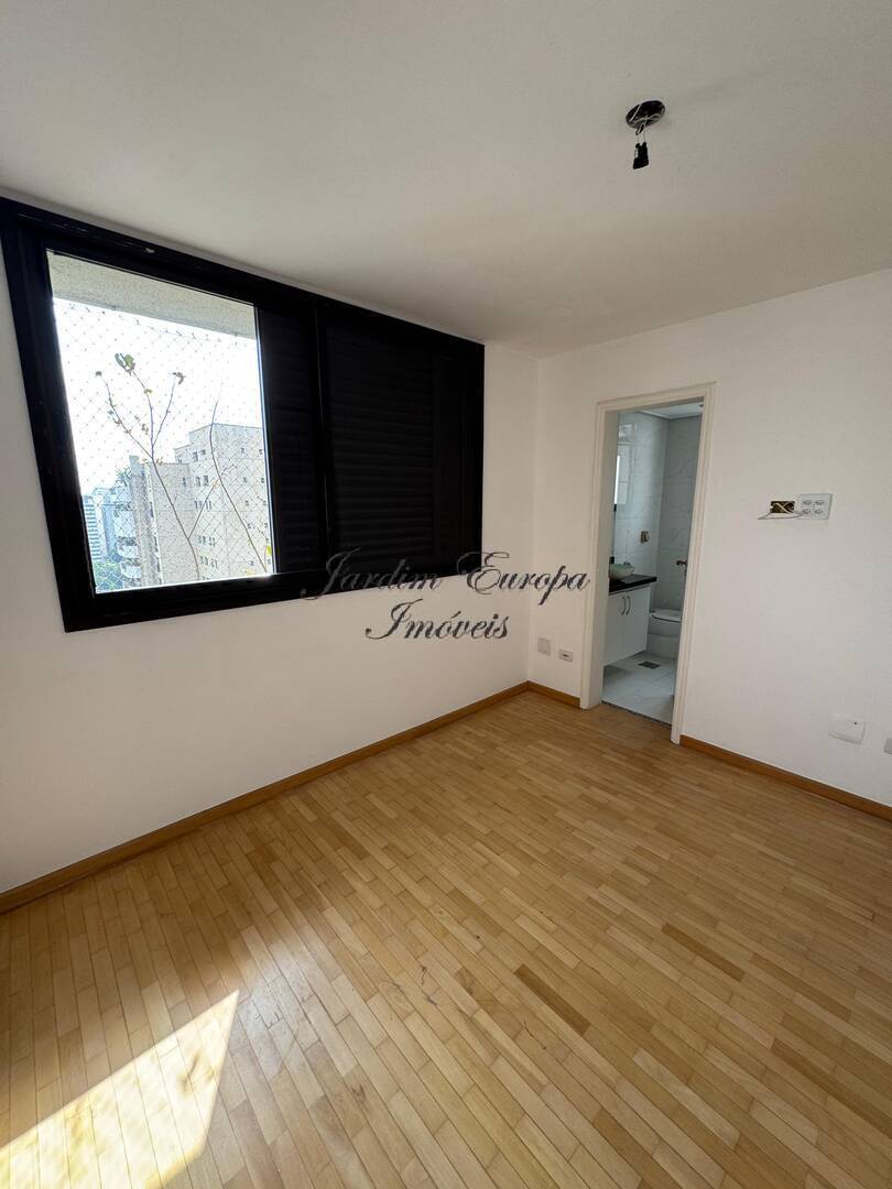 Apartamento para alugar com 3 quartos, 144m² - Foto 13