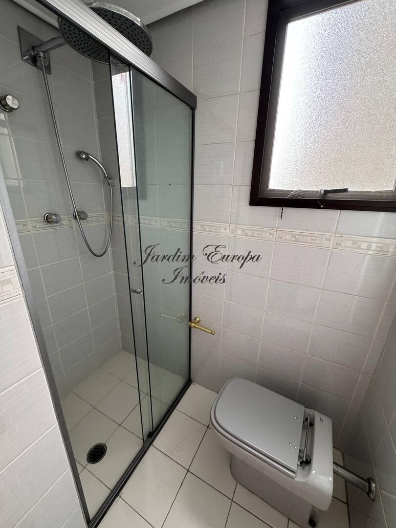 Apartamento para alugar com 3 quartos, 144m² - Foto 11