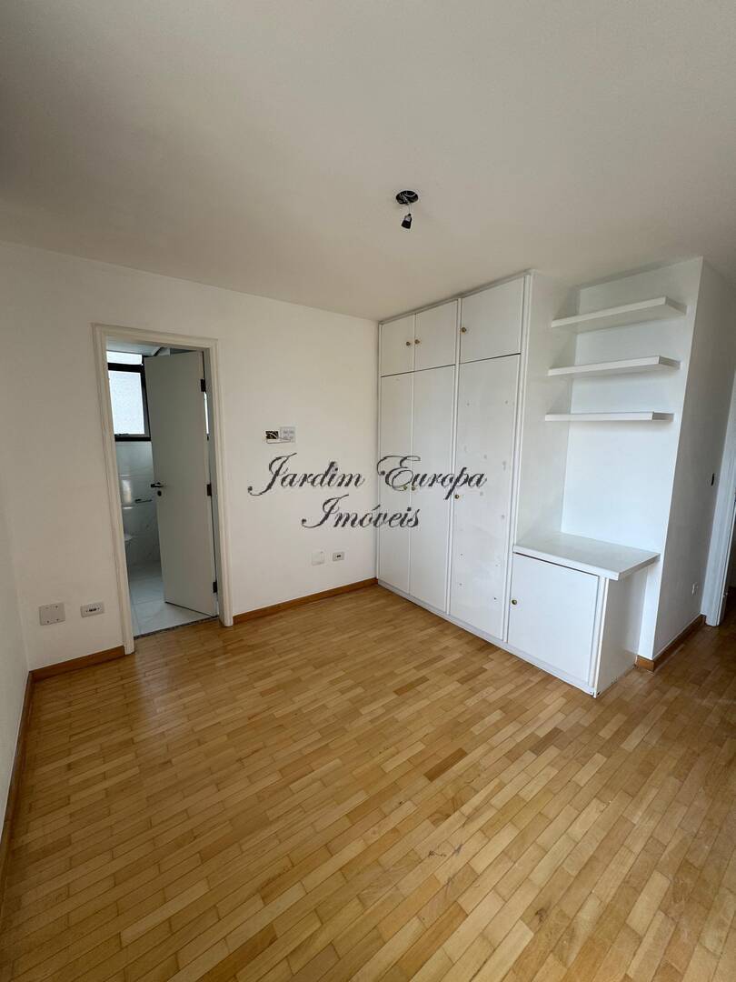 Apartamento para alugar com 3 quartos, 144m² - Foto 16