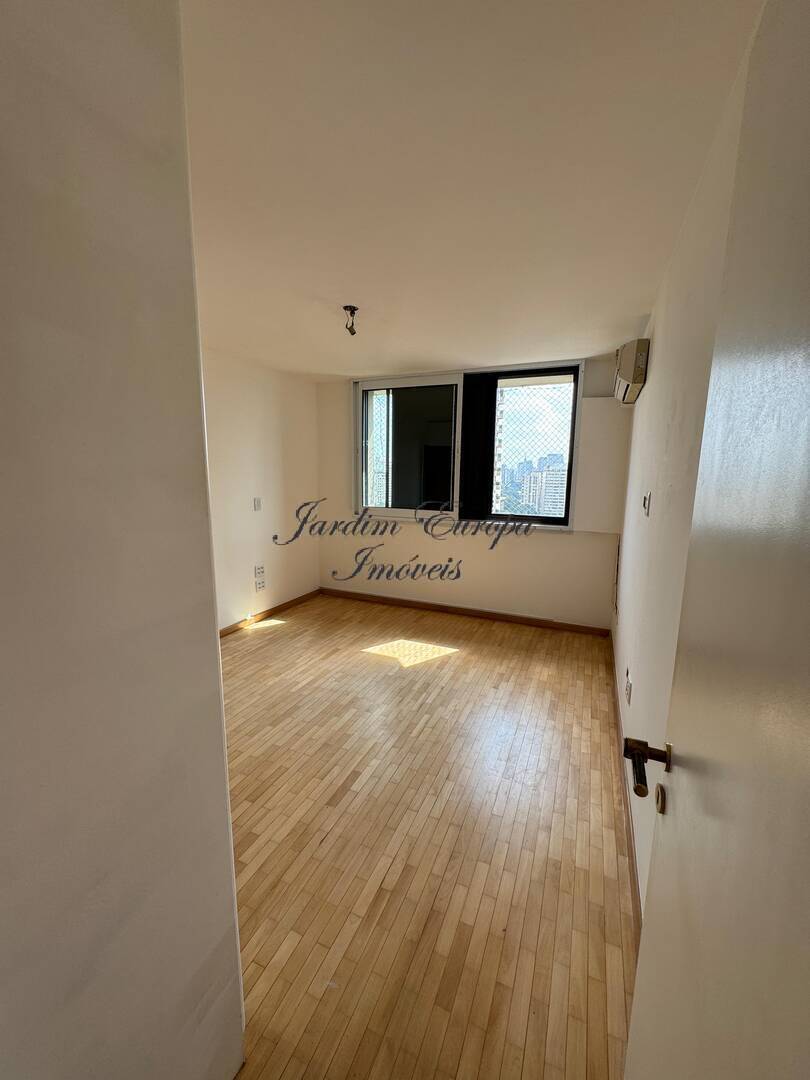Apartamento para alugar com 3 quartos, 144m² - Foto 21