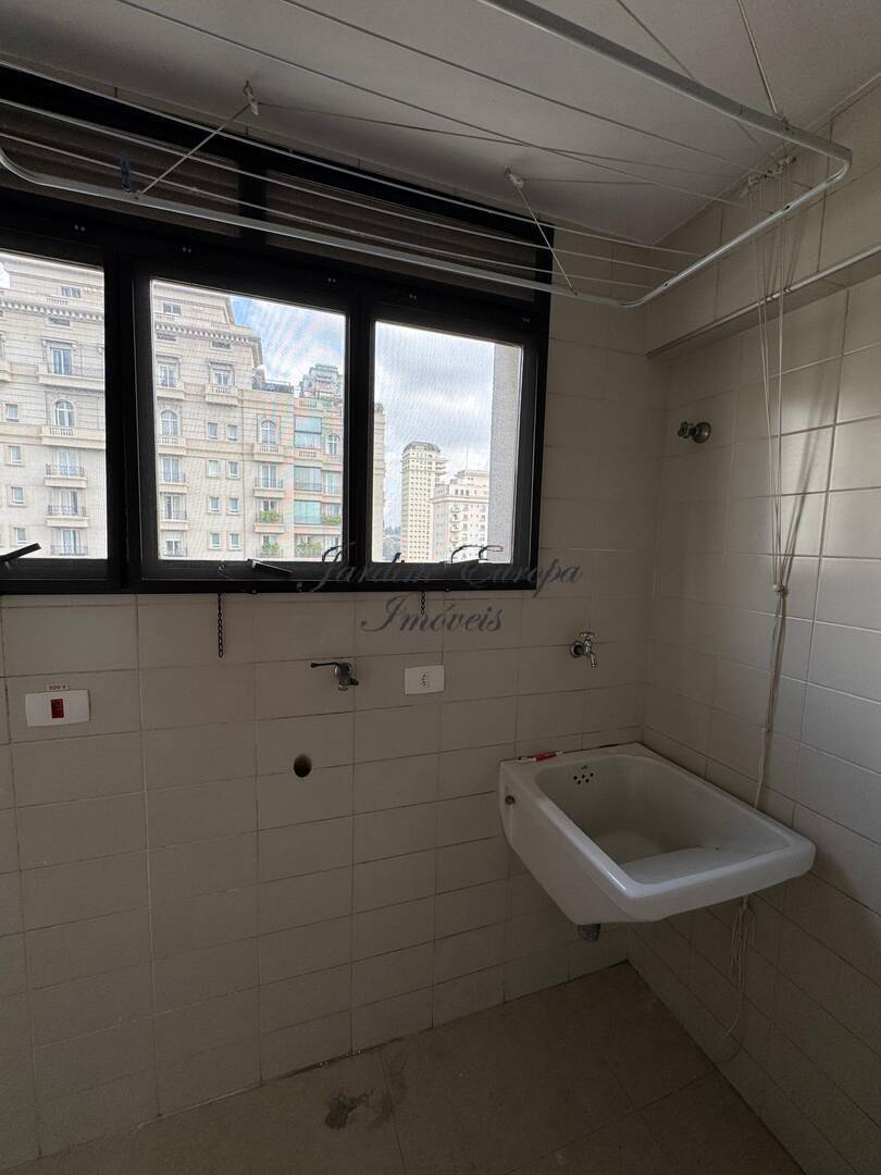 Apartamento para alugar com 3 quartos, 144m² - Foto 32