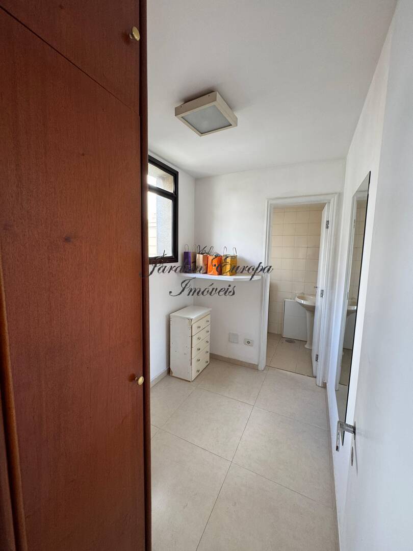 Apartamento para alugar com 3 quartos, 144m² - Foto 34