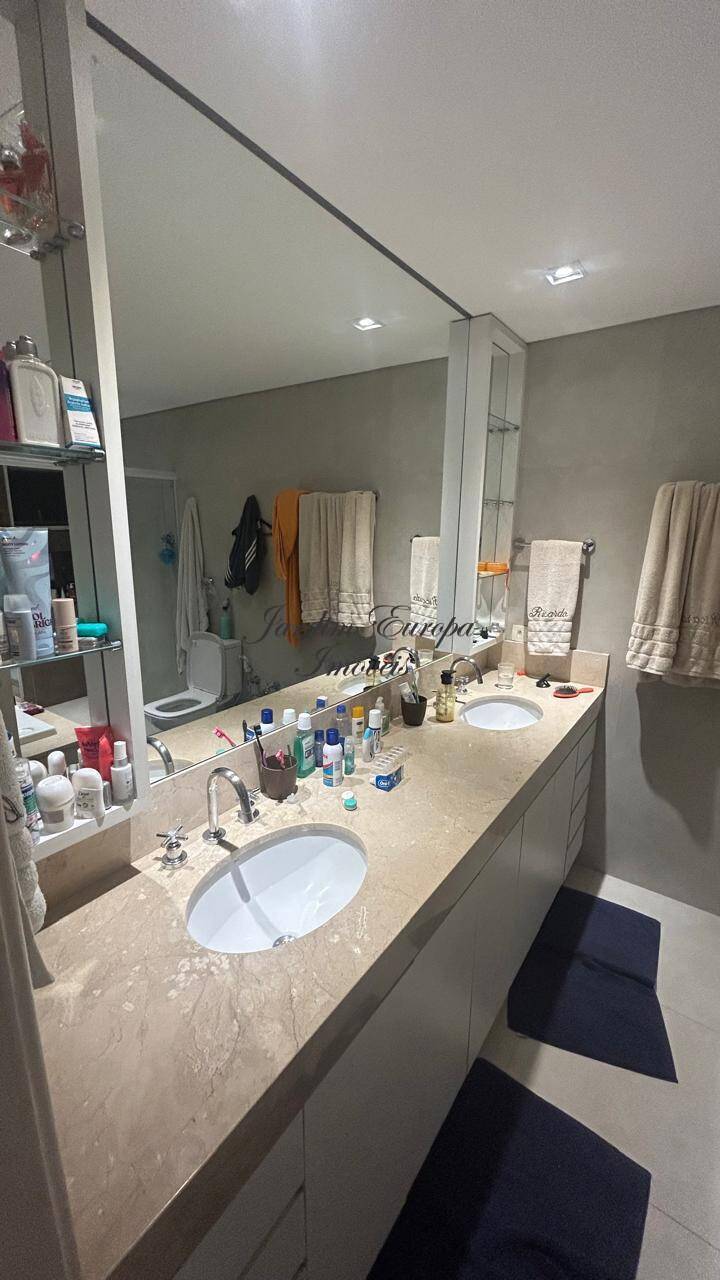 Apartamento, 3 quartos, 240 m² - Foto 12