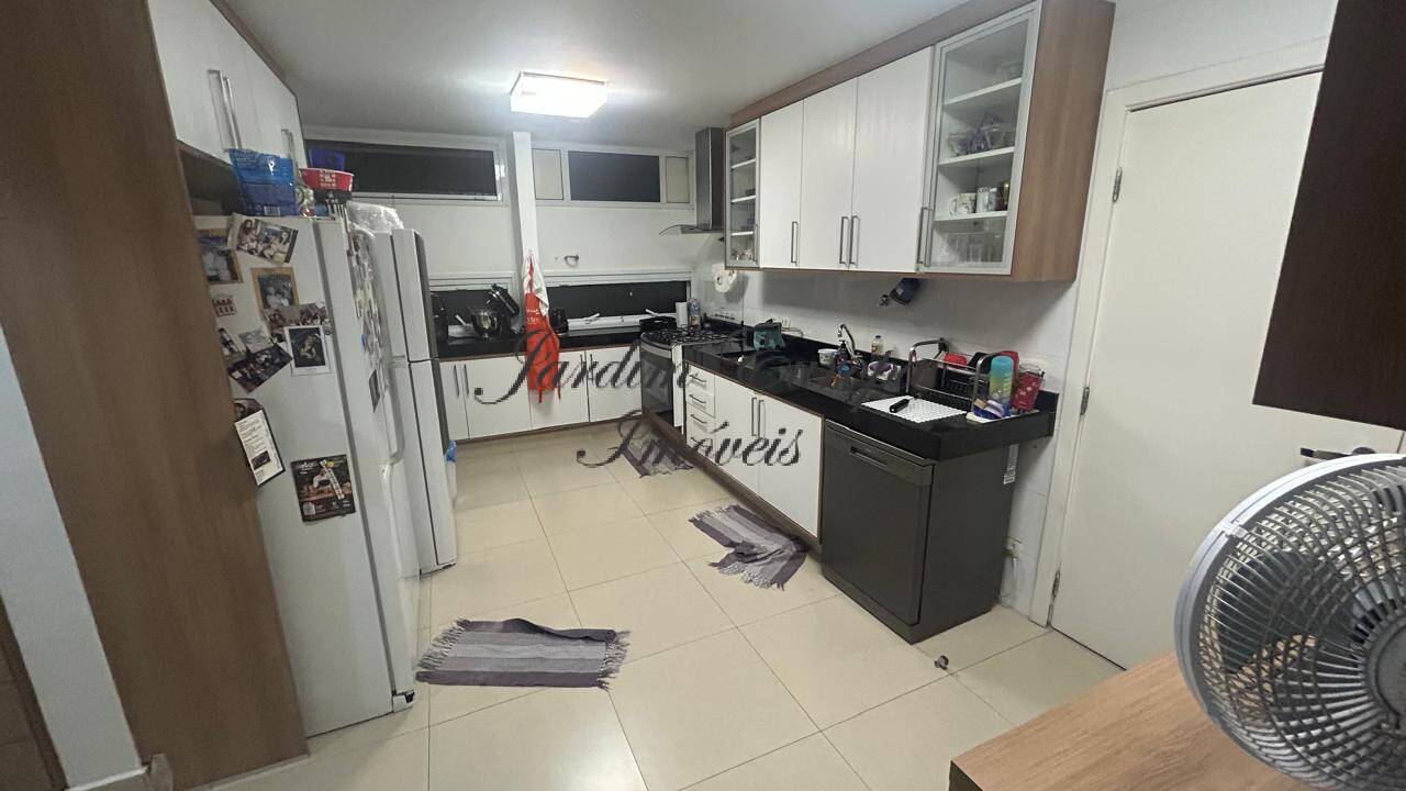 Apartamento, 3 quartos, 240 m² - Foto 4