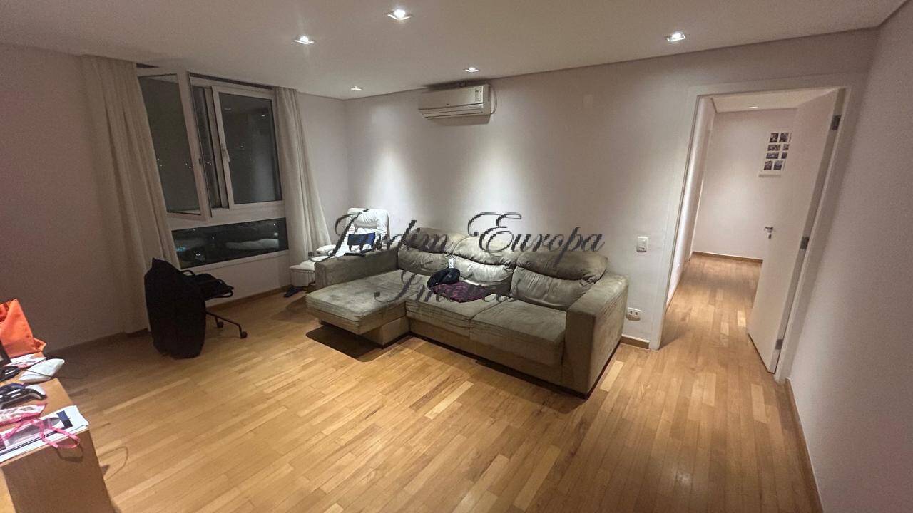 Apartamento, 3 quartos, 240 m² - Foto 2