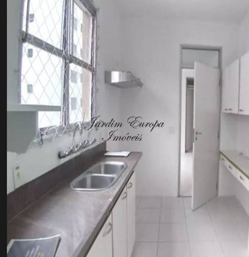 Apartamento à venda e aluguel com 3 quartos, 240m² - Foto 9