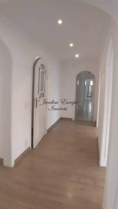 Apartamento à venda e aluguel com 3 quartos, 240m² - Foto 7