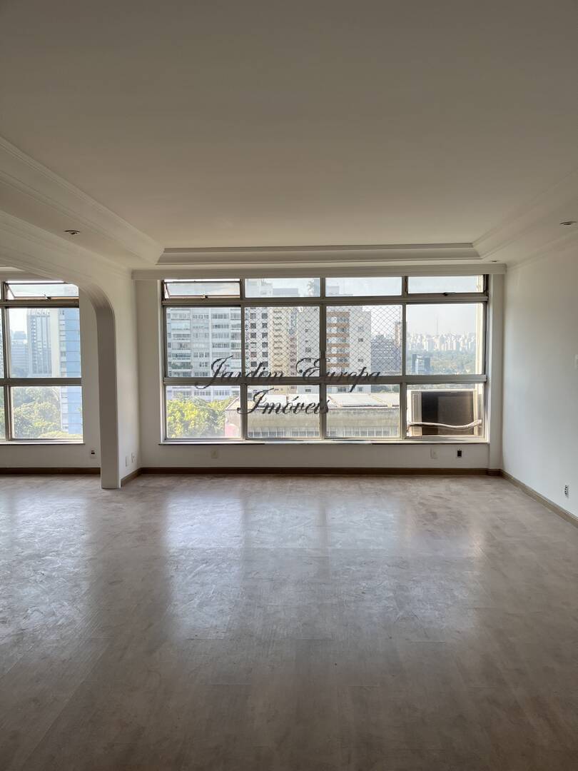 Apartamento à venda e aluguel com 3 quartos, 240m² - Foto 2