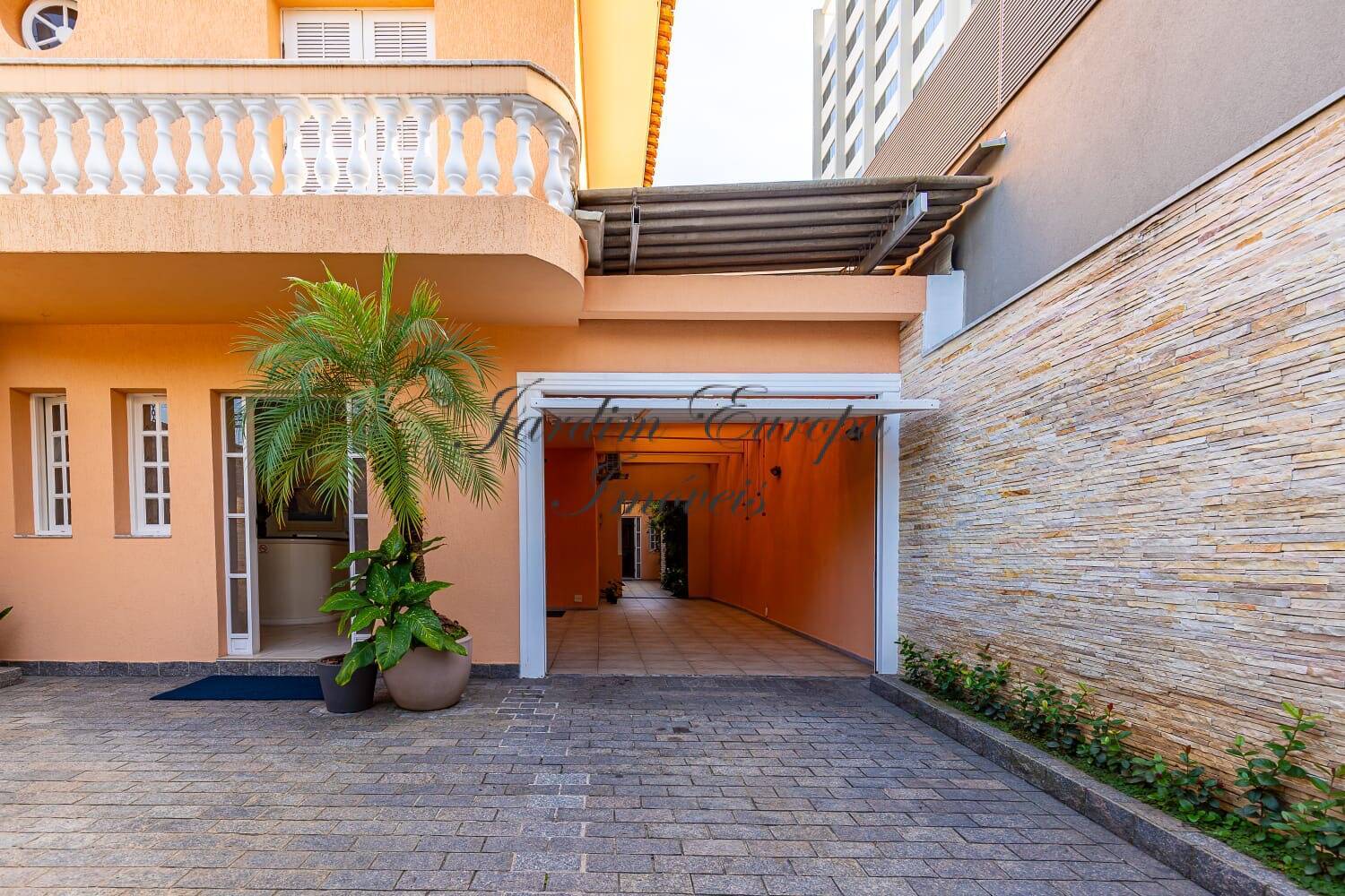 Casa, 4 quartos, 220 m² - Foto 1