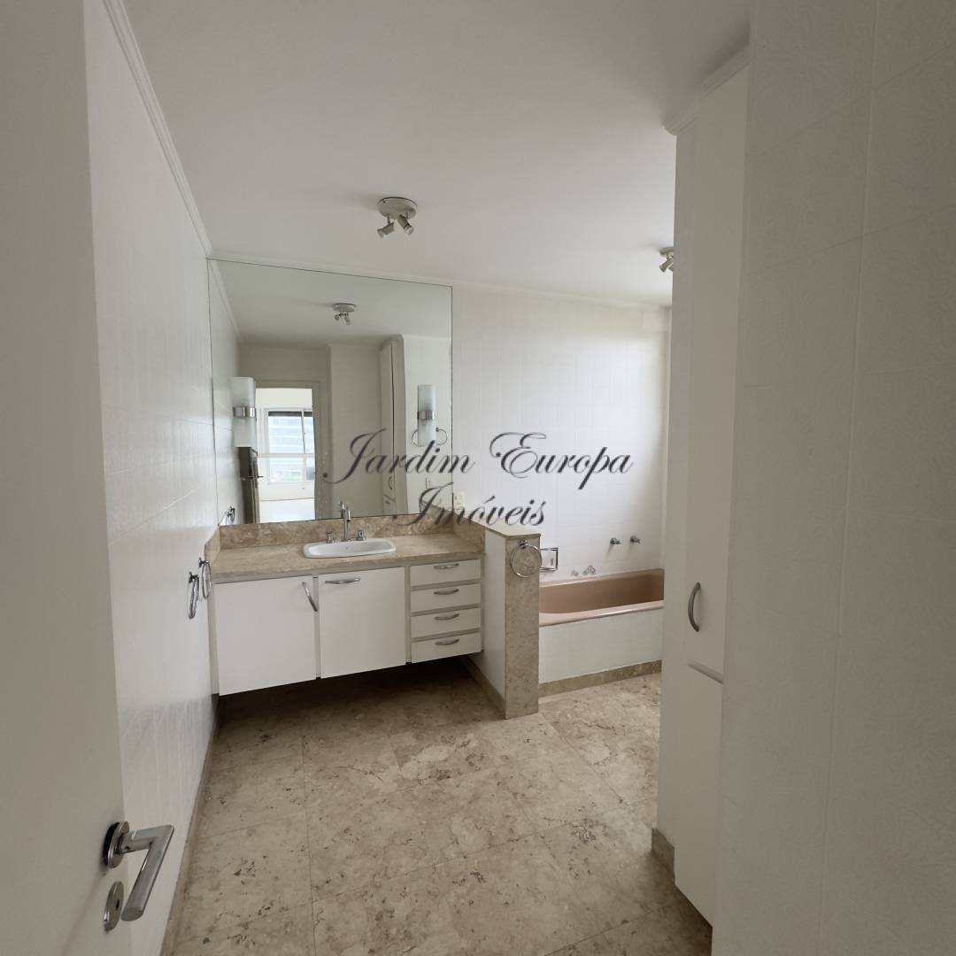 Apartamento, 3 quartos, 240 m² - Foto 32