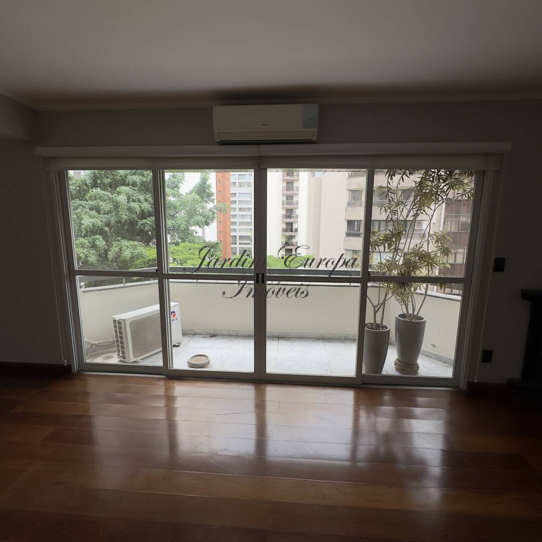 Apartamento, 4 quartos, 196 m² - Foto 2